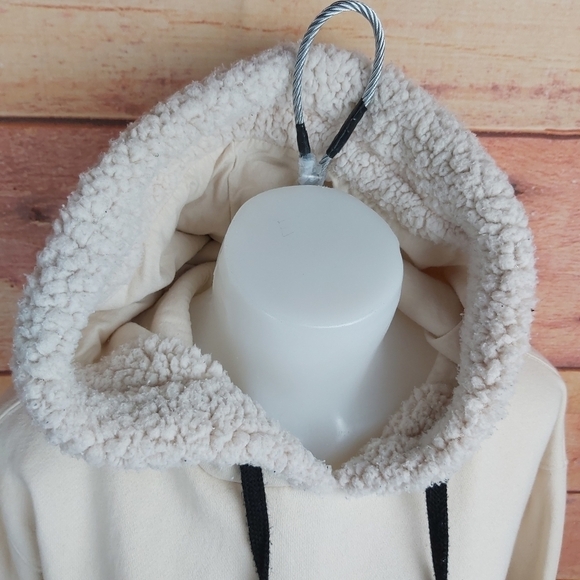 Forever 21 cozy hoodie sweater side zip - Picture 2 of 7